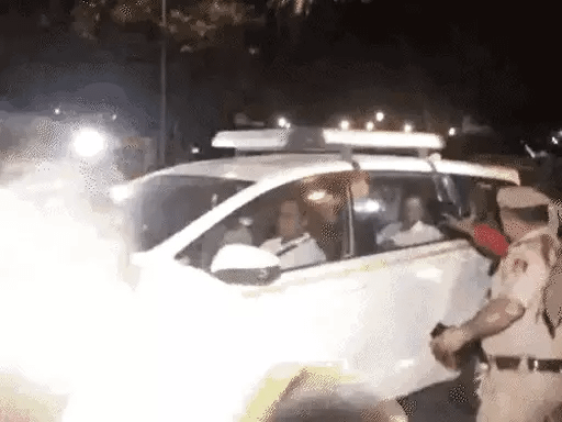 अरविंद केजरीवाल की आज कोर्ट में पेशी,शराब नीति घोटाले में ED की पूछताछ दोबारा शुरू,CM के परिवार से मिलेंगे राहुल गांधी 42 अरविंद केजरीवाल की आज कोर्ट में पेशी,शराब नीति घोटाले में ED की पूछताछ दोबारा शुरू,CM के परिवार से मिलेंगे राहुल गांधी February 15, 2026