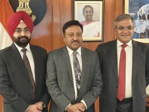 सरकार बोली- चुनाव आयुक्तों की नियुक्ति में जज जरूरी नहीं,सुप्रीम कोर्ट में कहा- जरूरी नहीं आयोग तभी स्वतंत्र हो जब पैनल में जज हो.. 42 सरकार बोली- चुनाव आयुक्तों की नियुक्ति में जज जरूरी नहीं,सुप्रीम कोर्ट में कहा- जरूरी नहीं आयोग तभी स्वतंत्र हो जब पैनल में जज हो.. March 8, 2026