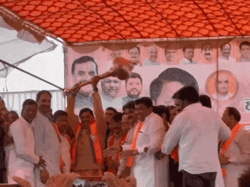 इंदौर में CM डॉ. मोहन यादव ने घुमाई गदा:मंच से कांग्रेस को दिया चैलेंज, कहा- दम हो तो कांग्रेस 500 पार का नारा लगाए 42 इंदौर में CM डॉ. मोहन यादव ने घुमाई गदा:मंच से कांग्रेस को दिया चैलेंज, कहा- दम हो तो कांग्रेस 500 पार का नारा लगाए December 14, 2025