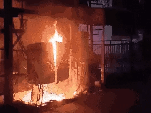 भोपाल के प्रियंका नगर में ट्रांसफार्मर में आग लगी,गर्मी से ओवरलोड और अर्थिंग की वजह से घटना; रातभर गुल रही बिजली 42 भोपाल के प्रियंका नगर में ट्रांसफार्मर में आग लगी,गर्मी से ओवरलोड और अर्थिंग की वजह से घटना; रातभर गुल रही बिजली February 16, 2026