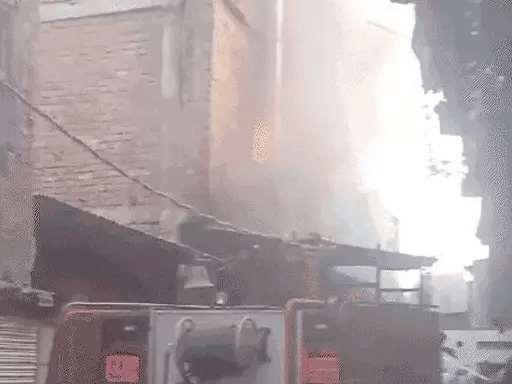 भोपाल बेकरी आग 2024:दो मंजिला बेकरी धधकी, ₹80 लाख का सामान जला,,भोपाल में बिजली के खंभे से फैली आग; 25 दमकल 5 घंटे में बुझा सकीं 42 भोपाल बेकरी आग 2024:दो मंजिला बेकरी धधकी, ₹80 लाख का सामान जला,,भोपाल में बिजली के खंभे से फैली आग; 25 दमकल 5 घंटे में बुझा सकीं March 5, 2026