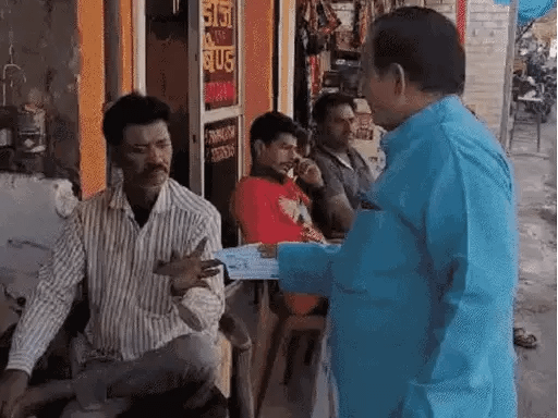 भोपाल में दिलचस्प...'मोदी' कुर्ता पहन वोट मांग रहे निर्दलीय,पत्नी-बेटे के साथ प्रचार कर रहे कैंडिडेट महाजन; बोले-वोट मुझे ही मिलेंगे 42 भोपाल में दिलचस्प...'मोदी' कुर्ता पहन वोट मांग रहे निर्दलीय,पत्नी-बेटे के साथ प्रचार कर रहे कैंडिडेट महाजन; बोले-वोट मुझे ही मिलेंगे December 14, 2025