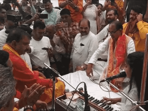 शिवराज के सामने बच्ची ने गाया 'मोदी आएंगे',परशुराम की जन्मस्थली पहुंचे सीएम; उज्जैन में निकलेगी शोभायात्रा 42 शिवराज के सामने बच्ची ने गाया 'मोदी आएंगे',परशुराम की जन्मस्थली पहुंचे सीएम; उज्जैन में निकलेगी शोभायात्रा March 3, 2026