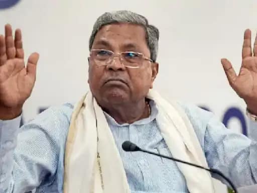 CM सिद्धारमैया का PM मोदी को दूसरा लेटर,लिखा- प्रज्वल ने अधिकारों का गलत इस्तेमाल किया 42 CM सिद्धारमैया का PM मोदी को दूसरा लेटर,लिखा- प्रज्वल ने अधिकारों का गलत इस्तेमाल किया February 17, 2026