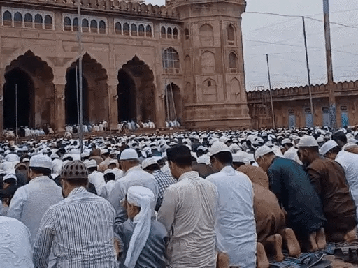 भोपाल में रिमझिम बारिश के बीच ईद की नमाज,देश-दुनिया में अमन के लिए मांगी दुआ, गले मिल बोले- ईद मुबारक 42 भोपाल में रिमझिम बारिश के बीच ईद की नमाज,देश-दुनिया में अमन के लिए मांगी दुआ, गले मिल बोले- ईद मुबारक March 7, 2026