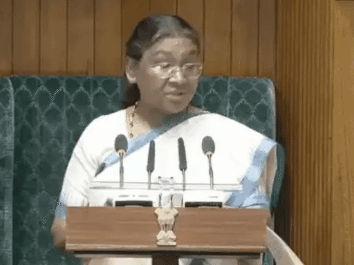 राष्ट्रपति का अभिभाषण,सेनाओं में सुधार का दावा, अग्निवीर का नाम नहीं; नई शिक्षा नीति के जिक्र पर विपक्ष ने नीट-नीट के नारे लगाए 42 राष्ट्रपति का अभिभाषण,सेनाओं में सुधार का दावा, अग्निवीर का नाम नहीं; नई शिक्षा नीति के जिक्र पर विपक्ष ने नीट-नीट के नारे लगाए December 2, 2025