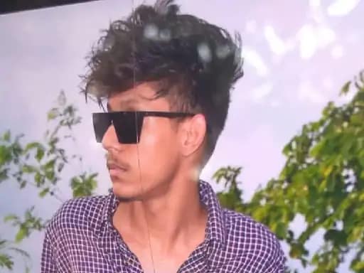 भोपाल में रील बनाते युवक का एक्सीडेंट,मौत,तेज रफ्तार मोपेड पर ड्राइव करते हुए वीडियो बनाने निकले थे तीन दोस्त 42 भोपाल में रील बनाते युवक का एक्सीडेंट,मौत,तेज रफ्तार मोपेड पर ड्राइव करते हुए वीडियो बनाने निकले थे तीन दोस्त November 27, 2025