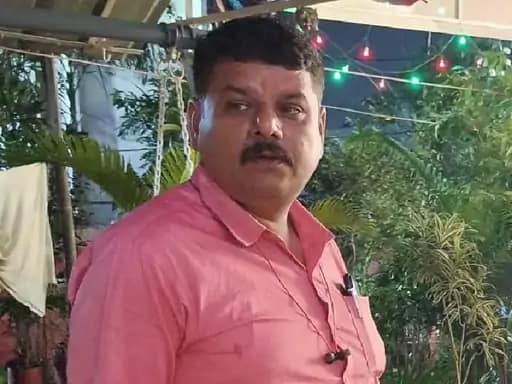 IPL मैनेजर को सुसाइड के लिए उकसाने वाला SI गिरफ्तार,सरेंडर के इरादे से कोर्ट में पत्नी साले के साथ पहुंचा था, पुलिस ने उठाया 42 IPL मैनेजर को सुसाइड के लिए उकसाने वाला SI गिरफ्तार,सरेंडर के इरादे से कोर्ट में पत्नी साले के साथ पहुंचा था, पुलिस ने उठाया December 2, 2025