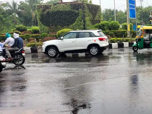 जून में जितनी बारिश, उतनी 4 दिन में हो गई,भोपाल में 7.3 इंच पानी गिरा, जून का कोटा फुल; 4 दिन तेज बारिश का अलर्ट 42 जून में जितनी बारिश, उतनी 4 दिन में हो गई,भोपाल में 7.3 इंच पानी गिरा, जून का कोटा फुल; 4 दिन तेज बारिश का अलर्ट December 2, 2025