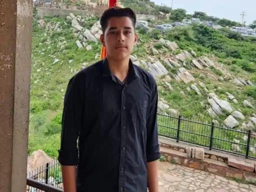 15 साल का नाबालिग लड़का लापता,11वीं में पढ़ता था, बिना बताए घर से चला गया; अभी तक नहीं लगा सुराग 42 15 साल का नाबालिग लड़का लापता,11वीं में पढ़ता था, बिना बताए घर से चला गया; अभी तक नहीं लगा सुराग November 21, 2025