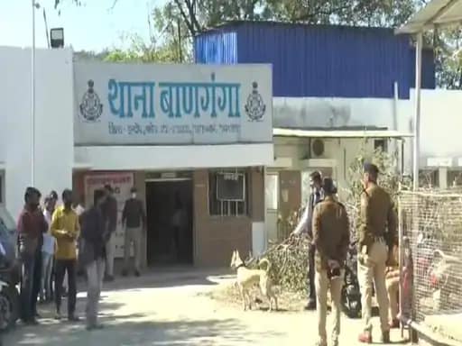 इंदौर के मंदिर में आधी रात को डकैती,पुजारी-महंत को बंधक बनाया, मंदिर निर्माण के रुपए, दानपेटी और सोने का लॉकेट लूटा 42 इंदौर के मंदिर में आधी रात को डकैती,पुजारी-महंत को बंधक बनाया, मंदिर निर्माण के रुपए, दानपेटी और सोने का लॉकेट लूटा December 2, 2025