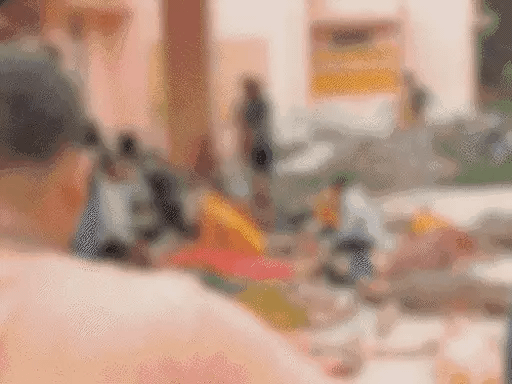 122 मौतों वाला हाथरस हादसा,खुले में बिखरी लाशें, अपनों की तलाश में बिलख रहे लोग 42 122 मौतों वाला हाथरस हादसा,खुले में बिखरी लाशें, अपनों की तलाश में बिलख रहे लोग December 2, 2025