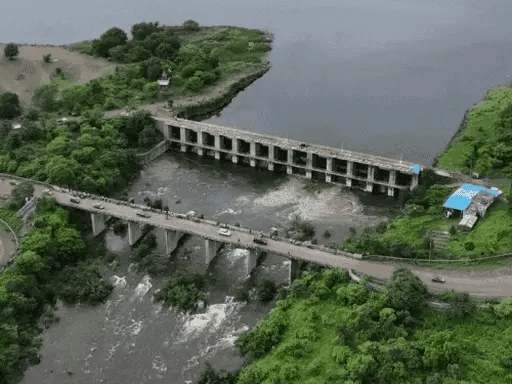 कोलार-कलियासोत डैम के 2-2 गेट खुले,एक घंटा तेज बारिश होते ही खुलेंगे भदभदा के गेट; बड़ा तालाब 1 फीट ही खाली 42 कोलार-कलियासोत डैम के 2-2 गेट खुले,एक घंटा तेज बारिश होते ही खुलेंगे भदभदा के गेट; बड़ा तालाब 1 फीट ही खाली December 2, 2025