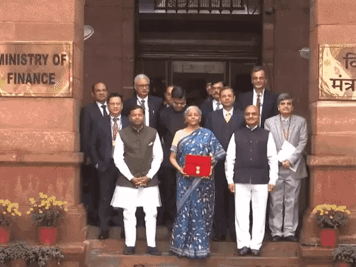 बजट 23 जुलाई को, सीतारमण लगातार 7वीं बार पेश करेंगी:ऐसा करने वाली पहली वित्त मंत्री होंगी; बजट सत्र 22 जुलाई से 12 अगस्त तक 42 बजट 23 जुलाई को, सीतारमण लगातार 7वीं बार पेश करेंगी:ऐसा करने वाली पहली वित्त मंत्री होंगी; बजट सत्र 22 जुलाई से 12 अगस्त तक December 2, 2025