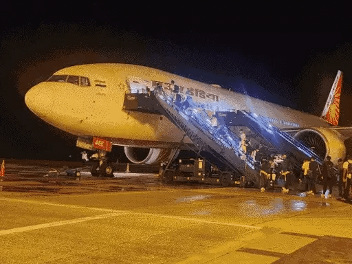 टीम इंडिया बारबाडोस में चार्टर्ड प्लेन में सवार हुई,खिलाड़ियों ने फ्लाइट से फोटो पोस्ट की; प्लेयर्स कल दिल्ली पहुंच सकते हैं 42 टीम इंडिया बारबाडोस में चार्टर्ड प्लेन में सवार हुई,खिलाड़ियों ने फ्लाइट से फोटो पोस्ट की; प्लेयर्स कल दिल्ली पहुंच सकते हैं November 23, 2025