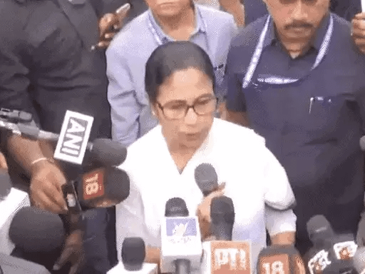 नीति आयोग की बैठक छोड़कर निकलीं ममता बनर्जी,कहा- मैं बोल रही थी, माइक बंद कर दिया; सरकार बोली- आरोप झूठे, बोलने का पूरा मौका मिला 42 नीति आयोग की बैठक छोड़कर निकलीं ममता बनर्जी,कहा- मैं बोल रही थी, माइक बंद कर दिया; सरकार बोली- आरोप झूठे, बोलने का पूरा मौका मिला December 2, 2025