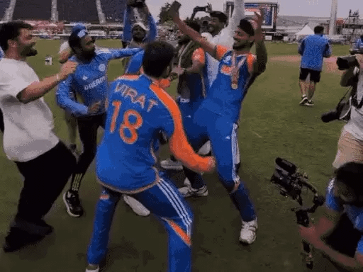 2022 में जिसे खालिस्तानी कह ट्रोल किया, उसने रचा इतिहास,टी-20 वर्ल्ड कप में टॉप विकेट टेकर अर्शदीप; कभी क्रिकेट छोड़ कनाडा जाने वाले थे 42 2022 में जिसे खालिस्तानी कह ट्रोल किया, उसने रचा इतिहास,टी-20 वर्ल्ड कप में टॉप विकेट टेकर अर्शदीप; कभी क्रिकेट छोड़ कनाडा जाने वाले थे March 7, 2026