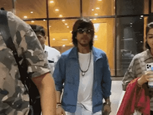 आंखों के इलाज के लिए अमेरिका जाएंगे शाहरुख खान,मीडिया रिपोर्ट्स में दावा- एक्टर को मोतियाबिंद, इसी महीने मुंबई में करवाया था ट्रीटमेंट 42 आंखों के इलाज के लिए अमेरिका जाएंगे शाहरुख खान,मीडिया रिपोर्ट्स में दावा- एक्टर को मोतियाबिंद, इसी महीने मुंबई में करवाया था ट्रीटमेंट December 2, 2025