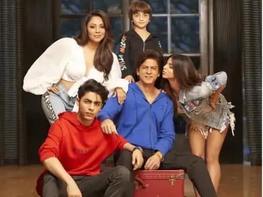 जहां मां गौरी रहती थीं, आर्यन ने वो प्रॉपर्टी खरीदी,साउथ दिल्ली में 37 करोड़ में खरीदे 2 फ्लोर, 2.64 करोड़ की स्टाम्प ड्यूटी चुकाई 42 जहां मां गौरी रहती थीं, आर्यन ने वो प्रॉपर्टी खरीदी,साउथ दिल्ली में 37 करोड़ में खरीदे 2 फ्लोर, 2.64 करोड़ की स्टाम्प ड्यूटी चुकाई November 23, 2025