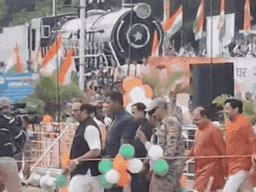 मुख्यमंत्री ने कहा- बड़े तालाब में लगेगा सबसे ऊंचा तिरंगा,सीएम ने 'ये देश है वीर जवानों का' गाना भी गाया, बोट क्लब पर तिरंगा यात्रा देखने उमड़ी भीड़ 42 मुख्यमंत्री ने कहा- बड़े तालाब में लगेगा सबसे ऊंचा तिरंगा,सीएम ने 'ये देश है वीर जवानों का' गाना भी गाया, बोट क्लब पर तिरंगा यात्रा देखने उमड़ी भीड़ January 28, 2026