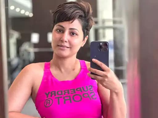 कीमोथेरेपी से हिना खान के पैर सुन्न पड़े,बोलीं- वर्कआउट के दौरान बैलेंस खो देती हूं, गिर जाती हूं; ब्रेस्ट कैंसर की थर्ड स्टेज पर हैं एक्ट्रेस 42 कीमोथेरेपी से हिना खान के पैर सुन्न पड़े,बोलीं- वर्कआउट के दौरान बैलेंस खो देती हूं, गिर जाती हूं; ब्रेस्ट कैंसर की थर्ड स्टेज पर हैं एक्ट्रेस December 2, 2025