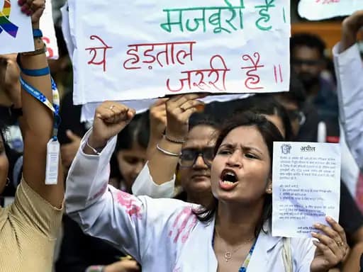 कोलकाता रेप-मर्डर केस, CBI ने कहा- सबूतों से छेड़छाड़ हुई:सुप्रीम कोर्ट बोला- 30 साल में ऐसी लापरवाही नहीं देखी, AIIMS डॉक्टरों की हड़ताल खत्म 42 कोलकाता रेप-मर्डर केस, CBI ने कहा- सबूतों से छेड़छाड़ हुई:सुप्रीम कोर्ट बोला- 30 साल में ऐसी लापरवाही नहीं देखी, AIIMS डॉक्टरों की हड़ताल खत्म November 23, 2025