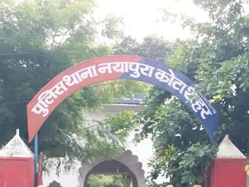 कॉन्स्टेबल पर कार्रवाई की मांग,महिला ने लगाया रेप का आरोप,घर में जान देने की कोशिश की, नींद की गोलियां खाई 42 कॉन्स्टेबल पर कार्रवाई की मांग,महिला ने लगाया रेप का आरोप,घर में जान देने की कोशिश की, नींद की गोलियां खाई March 7, 2026