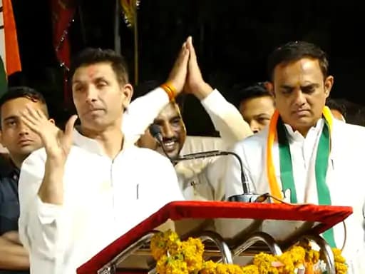 भोपाल में ED ऑफिस पर धरना देंगे कांग्रेसी,व्यापमं चौराहे पर जुटेंगे, पटवारी-सिंघार के साथ पैदल जाएंगे कार्यकर्ता 42 भोपाल में ED ऑफिस पर धरना देंगे कांग्रेसी,व्यापमं चौराहे पर जुटेंगे, पटवारी-सिंघार के साथ पैदल जाएंगे कार्यकर्ता December 2, 2025