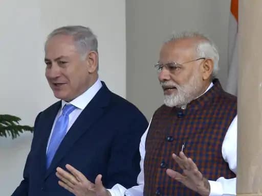 मोदी ने इजराइली प्रधानमंत्री नेतन्याहू से फोन पर बात की,पश्चिम एशिया में तनाव कम करने को कहा; बंधकों की रिहाई-युद्धविराम पर चर्चा की 42 मोदी ने इजराइली प्रधानमंत्री नेतन्याहू से फोन पर बात की,पश्चिम एशिया में तनाव कम करने को कहा; बंधकों की रिहाई-युद्धविराम पर चर्चा की December 2, 2025