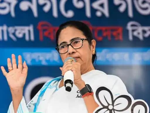 ममता के दूसरे लेटर पर केंद्र का जवाब,रेप मामलों में फांसी का प्रावधान पहले से है, ममता ने कड़े कानून बनाने की मांग की थी 42 ममता के दूसरे लेटर पर केंद्र का जवाब,रेप मामलों में फांसी का प्रावधान पहले से है, ममता ने कड़े कानून बनाने की मांग की थी November 23, 2025