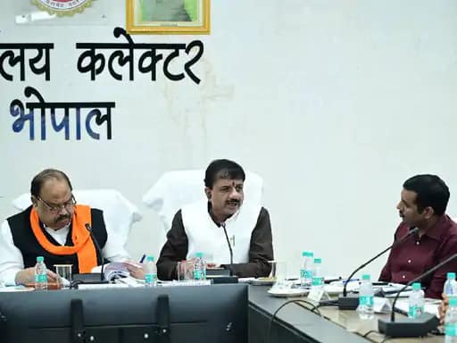 भोपाल सांसद बोले-बरसों से जमे RI-पटवारियों को अफसरों का संरक्षण,आलोक शर्मा ने कलेक्टर को सौंपी लिस्ट; कहा- इनके कारण ऑफिस बदनाम 42 भोपाल सांसद बोले-बरसों से जमे RI-पटवारियों को अफसरों का संरक्षण,आलोक शर्मा ने कलेक्टर को सौंपी लिस्ट; कहा- इनके कारण ऑफिस बदनाम December 2, 2025