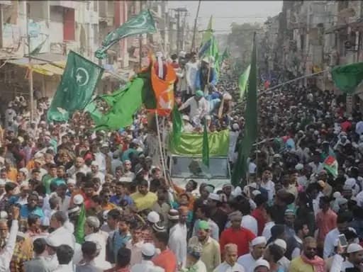 ईद मिलादुन्नबी आज, भोपाल में निकलेंगे जुलूस,मंगलवारा से शुरू होगा रिवायती जुलूस; अखाड़े भी शामिल होंगे 42 ईद मिलादुन्नबी आज, भोपाल में निकलेंगे जुलूस,मंगलवारा से शुरू होगा रिवायती जुलूस; अखाड़े भी शामिल होंगे December 2, 2025