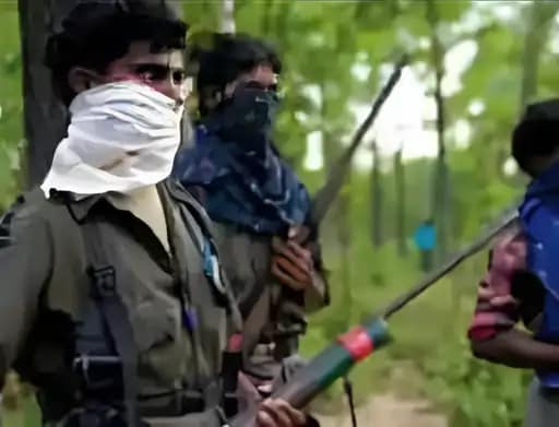 छत्तीसगढ़ में नक्सली हमला, 10 पुलिसकर्मी शहीद.. 42 छत्तीसगढ़ में नक्सली हमला, 10 पुलिसकर्मी शहीद.. December 2, 2025