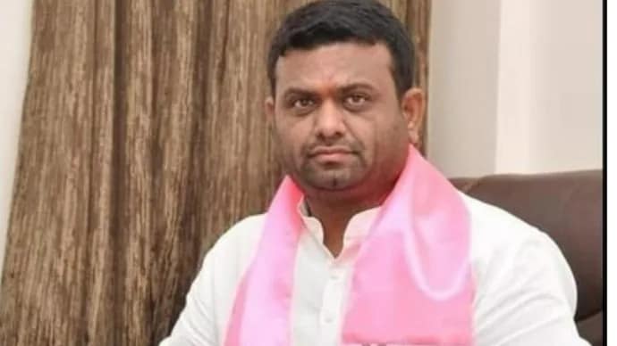 अवैध शिकार के बीच तेलंगाना सरकार ने विधायक रोहित रेड्डी की सुरक्षा बढ़ाई 42 अवैध शिकार के बीच तेलंगाना सरकार ने विधायक रोहित रेड्डी की सुरक्षा बढ़ाई December 2, 2025