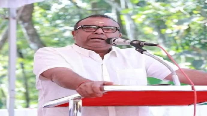 विधायक के शिकार मामले में केरल के डॉक्टर तुषार वेल्लापल्ली के खिलाफ लुकआउट नोटिस जारी.. 42 विधायक के शिकार मामले में केरल के डॉक्टर तुषार वेल्लापल्ली के खिलाफ लुकआउट नोटिस जारी.. December 2, 2025