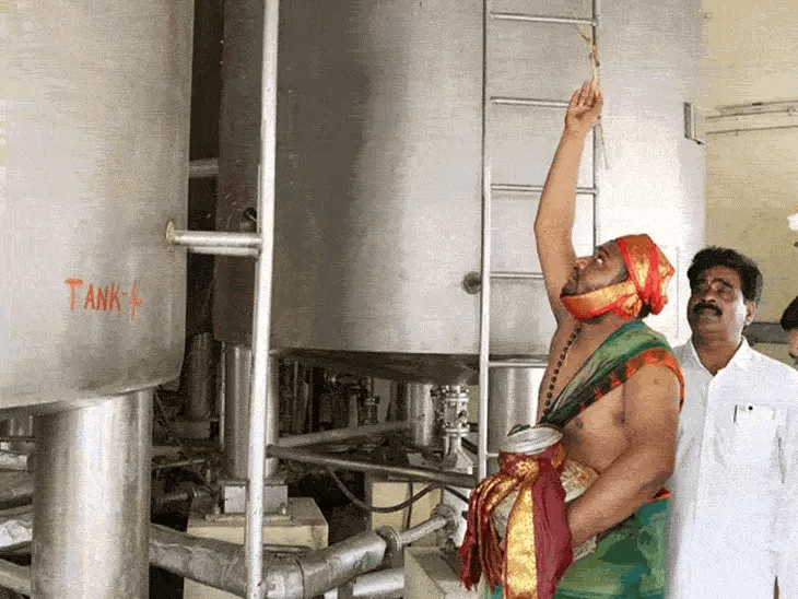 तिरुपति लड्डू विवाद,सुप्रीम कोर्ट ने कहा- जांच चल रही है तो CM ने बयान क्यों दिया, कम से कम भगवान को तो राजनीति से दूर रखें 42 तिरुपति लड्डू विवाद,सुप्रीम कोर्ट ने कहा- जांच चल रही है तो CM ने बयान क्यों दिया, कम से कम भगवान को तो राजनीति से दूर रखें December 2, 2025