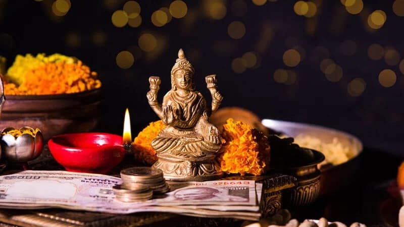 Dhanteras 2024 : धनतेरस की पूजा का महत्व और शुभ मुहूर्त 42 Dhanteras 2024 : धनतेरस की पूजा का महत्व और शुभ मुहूर्त December 2, 2025