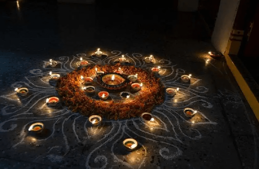 दिवाली के लिए सबसे आसान और सुंदर रंगोली डिज़ाइन 44 दिवाली के लिए सबसे आसान और सुंदर रंगोली डिज़ाइन December 2, 2025